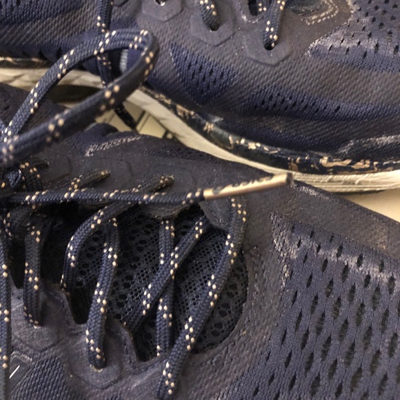 Running shoes - Picture 10 of 10